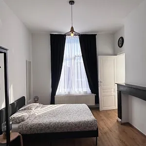 Nahida Bruxelles